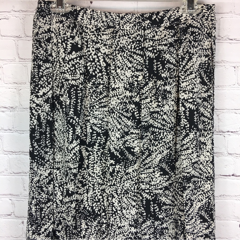 Who what wear black print kneelength skirt lined size 8 - Picture 2 of 8